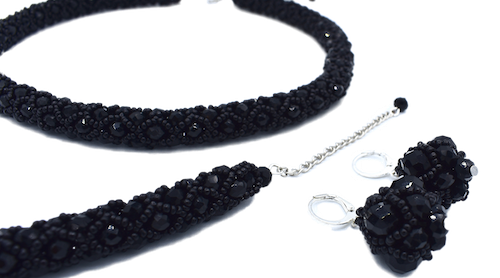 ネックレス、ブレスレット、ピアス３点セット（ハンドメイド）